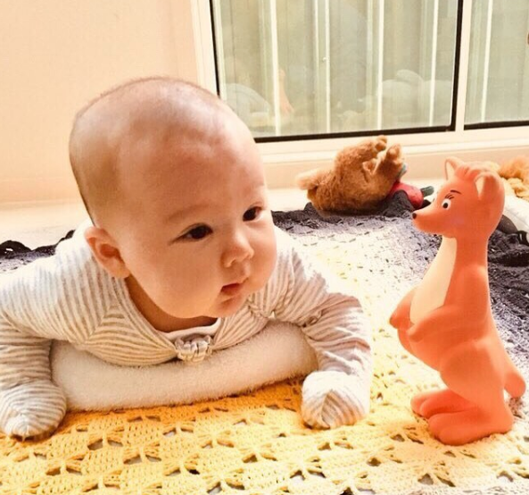 The Benefits of Tummy Time and Rolling from a young age